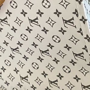 Meet your Posher, Zara